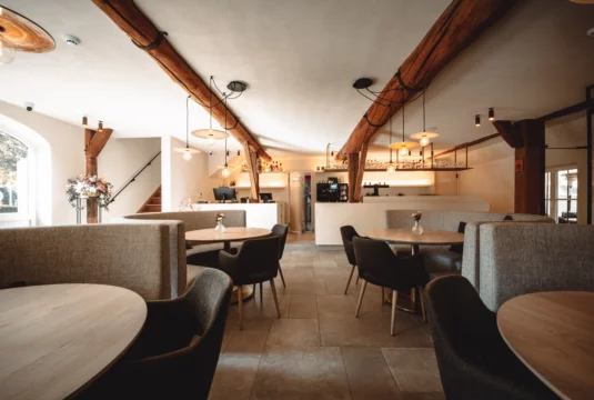 Interieur de kiekenhoeve inside